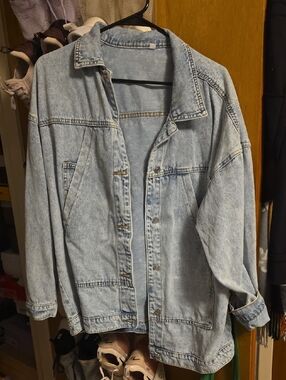 SHEIN Light Blue Washed Denim Jacket